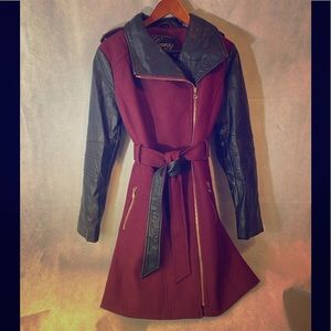 Women’s Guess Coat Size Medium